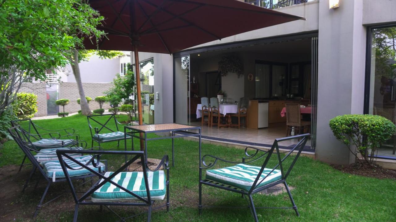 Fatmols Guest Lodge Johannesburg Dış mekan fotoğraf