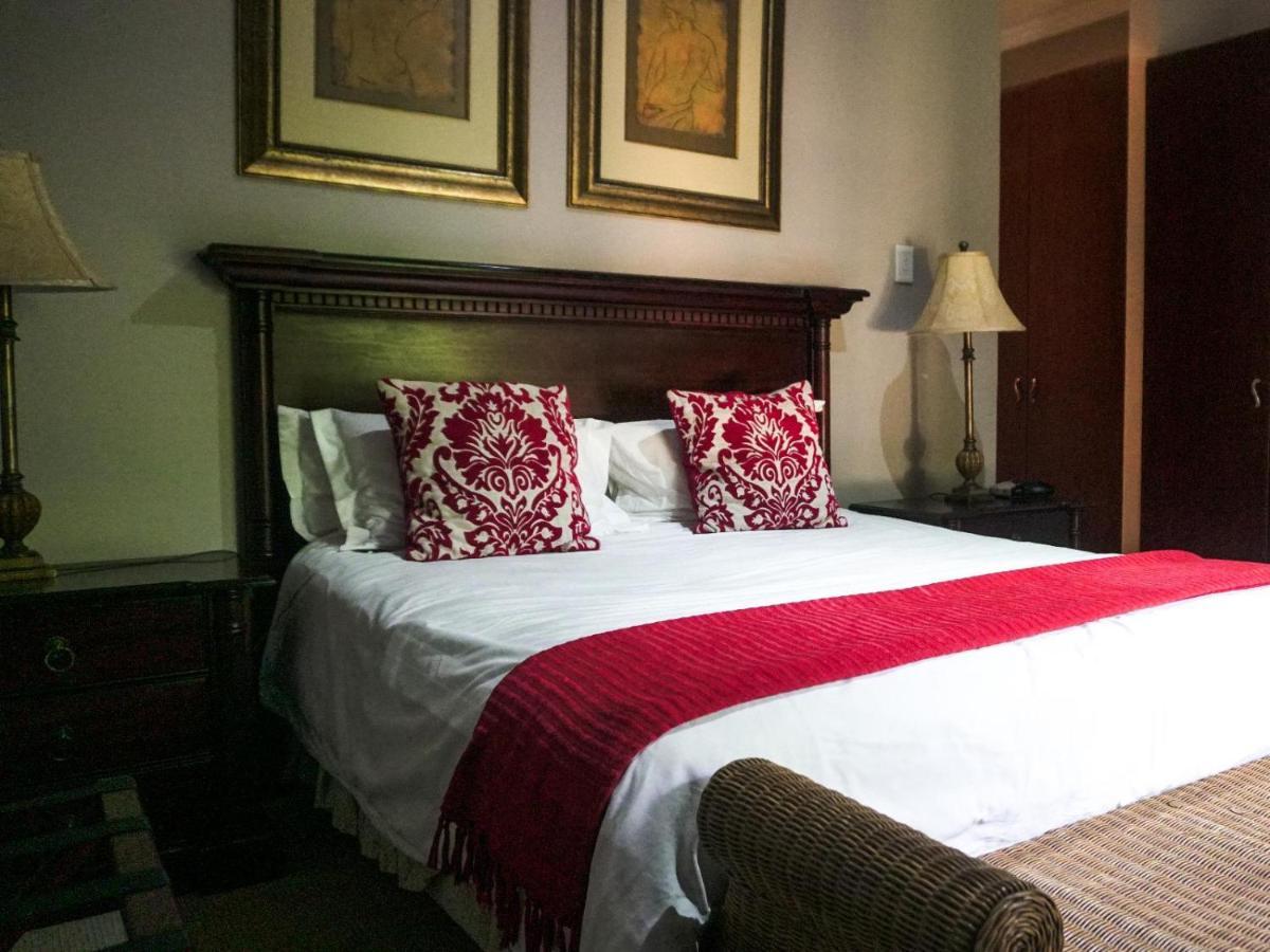Fatmols Guest Lodge Johannesburg Dış mekan fotoğraf