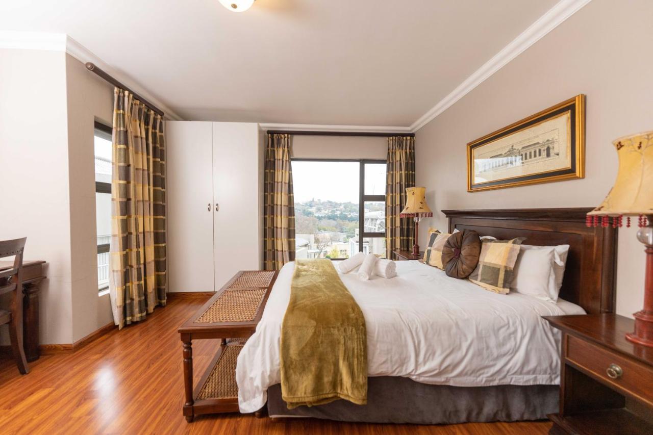 Fatmols Guest Lodge Johannesburg Dış mekan fotoğraf