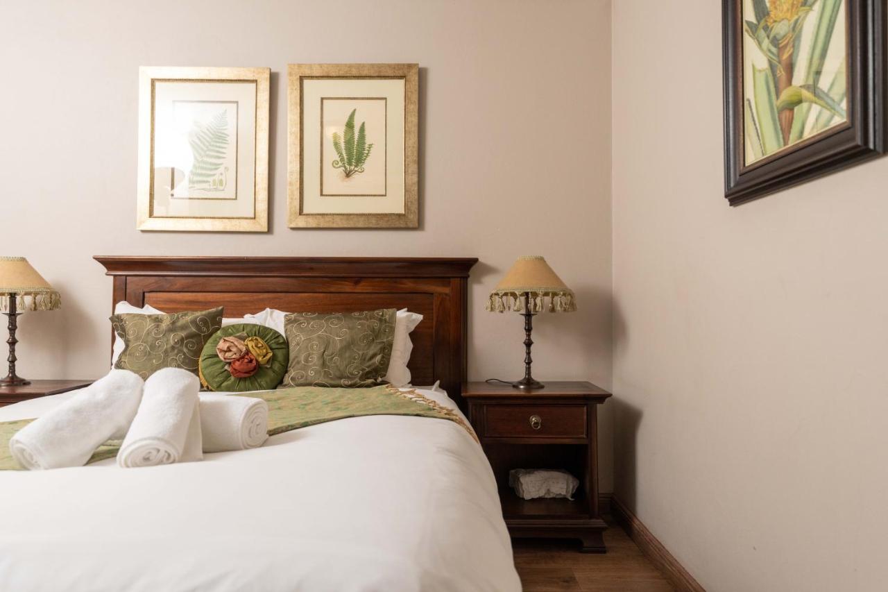Fatmols Guest Lodge Johannesburg Dış mekan fotoğraf