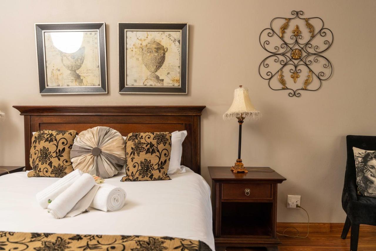 Fatmols Guest Lodge Johannesburg Dış mekan fotoğraf